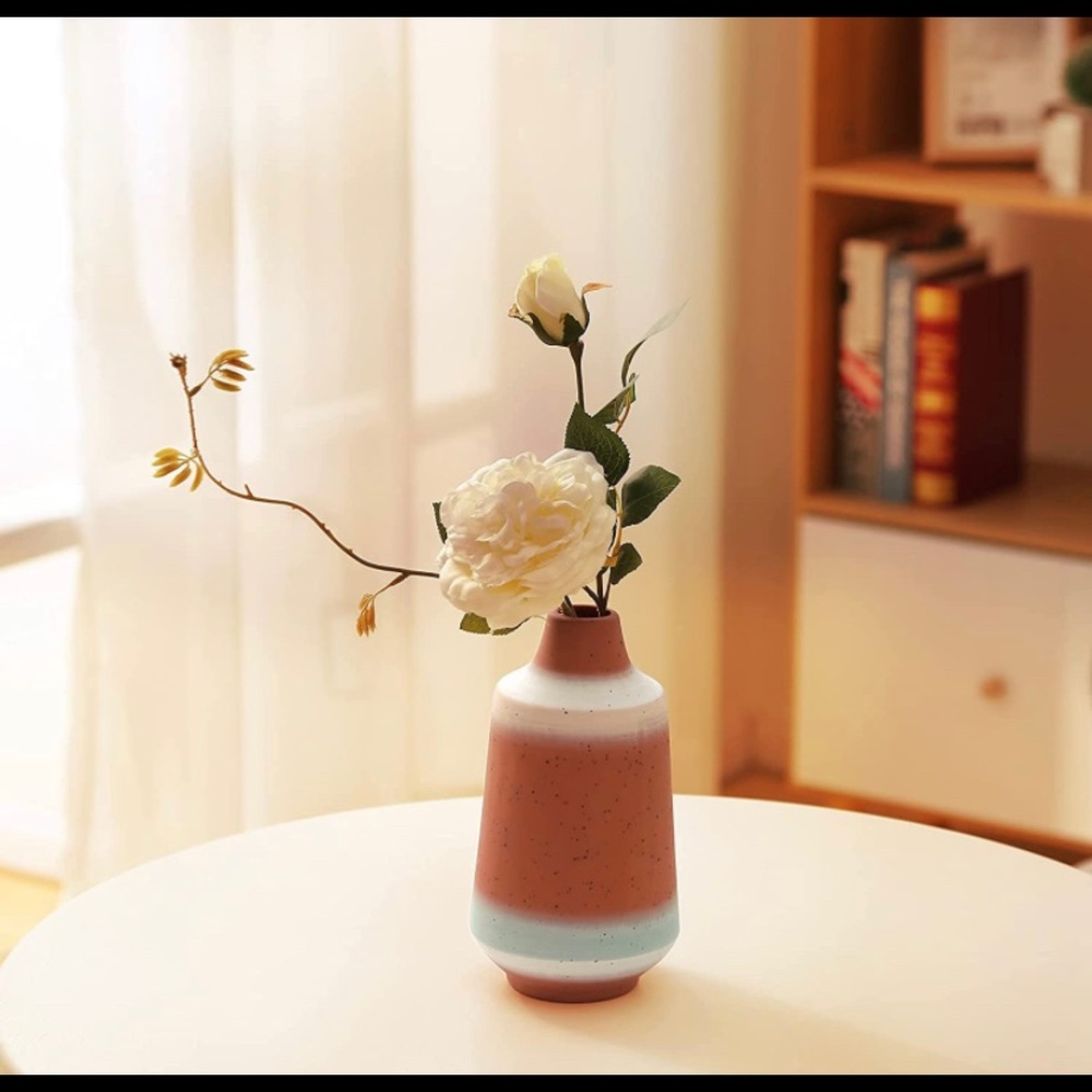 Vase Modern Decor - Picture 3 of 6